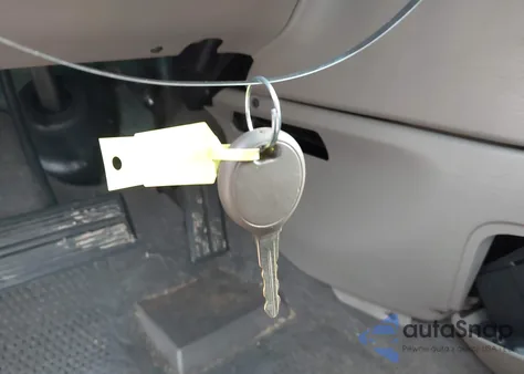 2002 Chrysler Town & Country Limited from USA, damaged, VIN 2C8GP64L42R797250